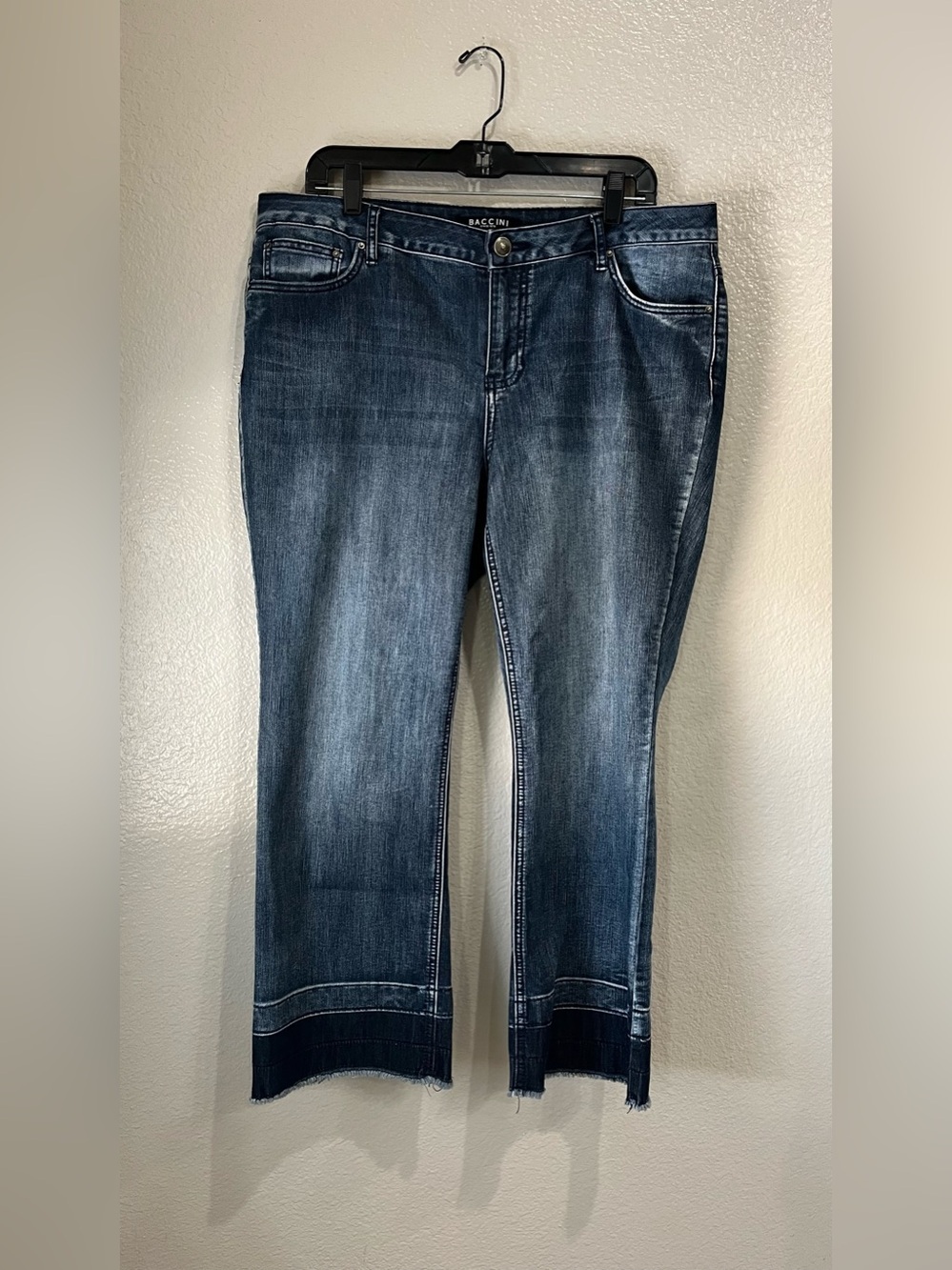 Baccini Blue Washed Denim Crop Jeans Sz 14 casual comfy Vacation Resort TC0642